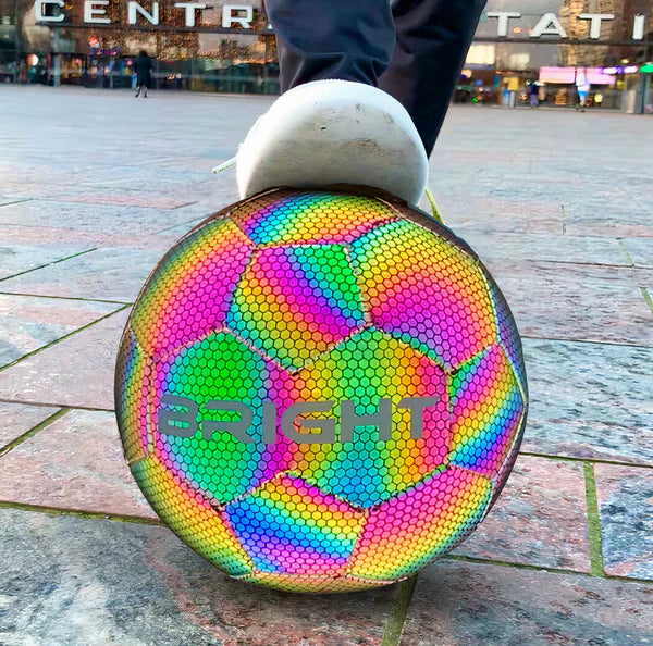 GlowBall™ – “El balón que ilumina tu juego”